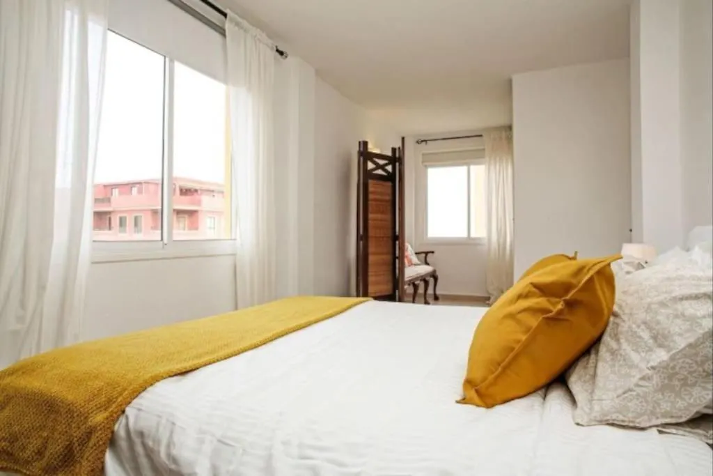Cozy Apartment Near The Sea With Private Parking El Médano 0*,  Espanha