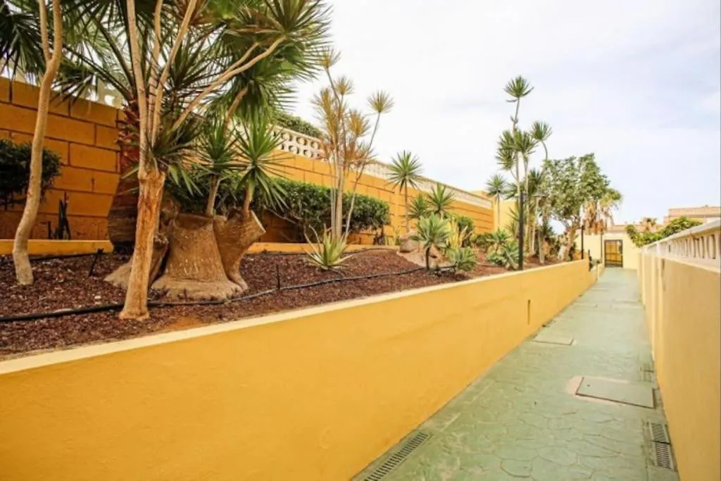 Cozy Apartment Near The Sea With Private Parking El Médano